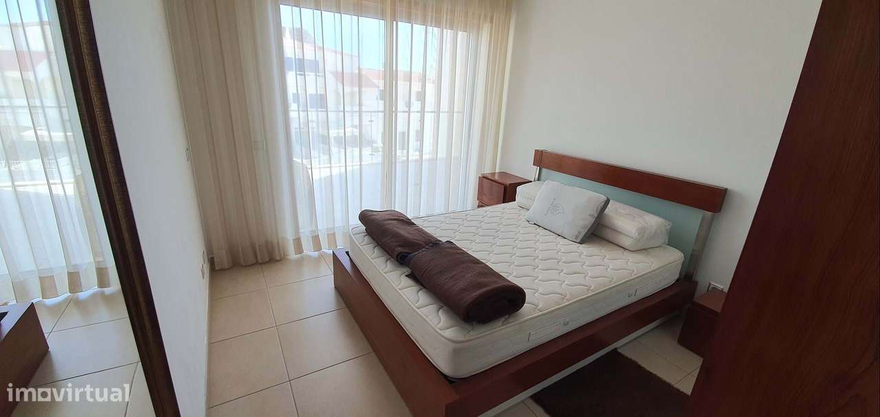 Apartamento na praia com varanda garagem e piscina-23