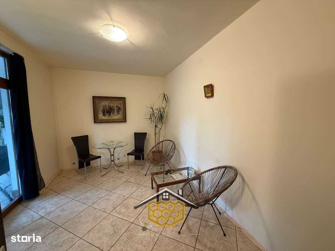 Casa P+1 cu garaj si 950 mp teren in Simnicul de jos -  Comision 0% - Imagine principală: 4/18