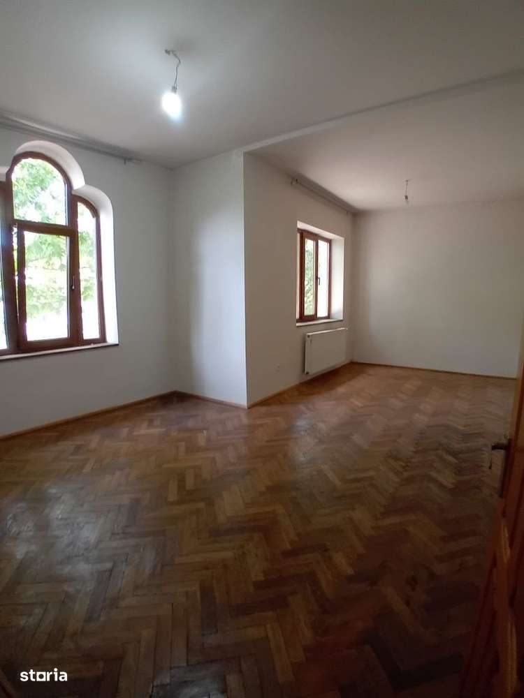 Casa de vanzare - ultracentral Pitesti-10