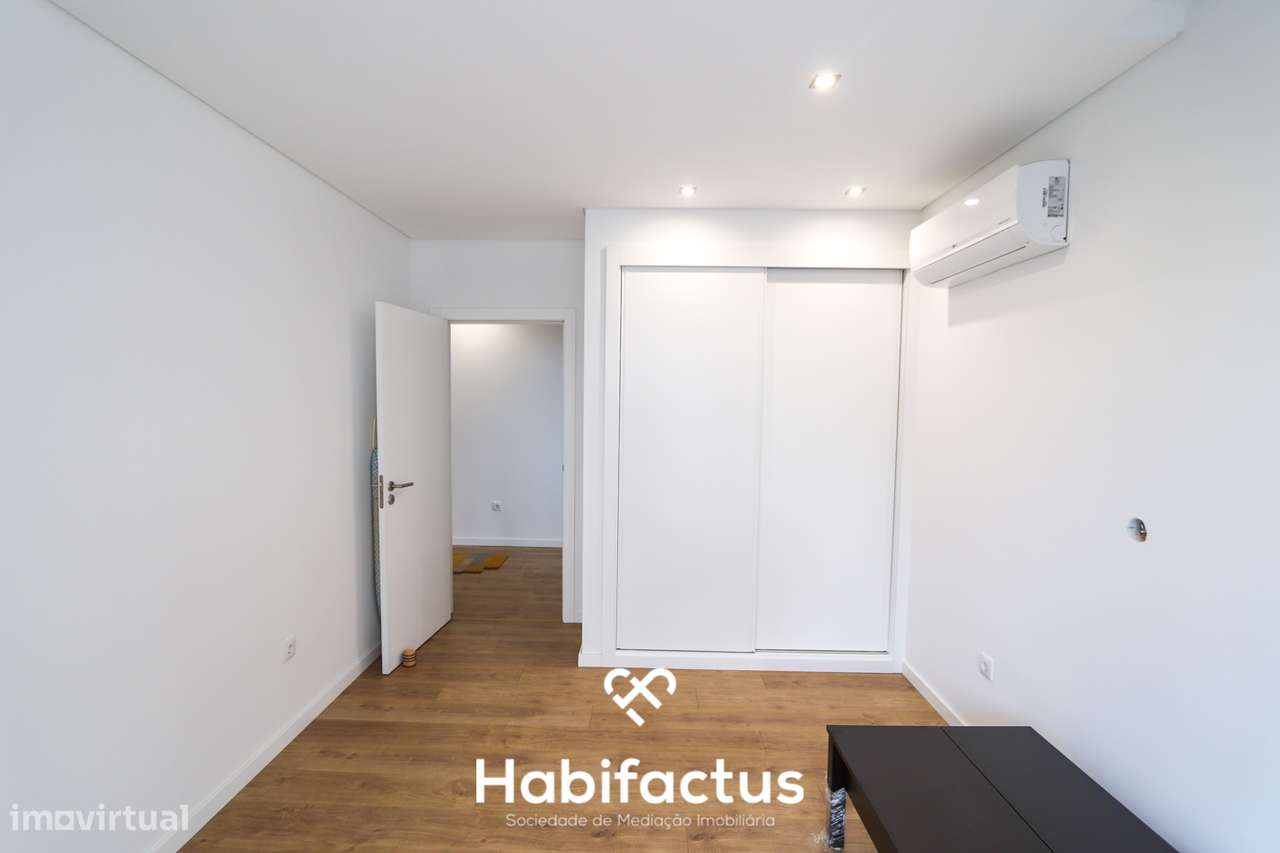 Apartamento T3+2 com Varandas e Terraço em Viseu-13