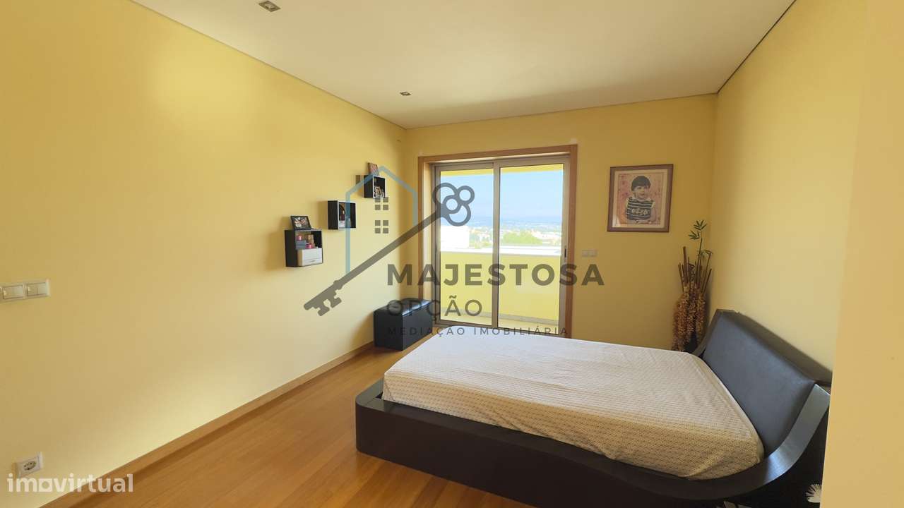 Moradia Isolada com Jardim —Abelheira, Viana do Castelo-27