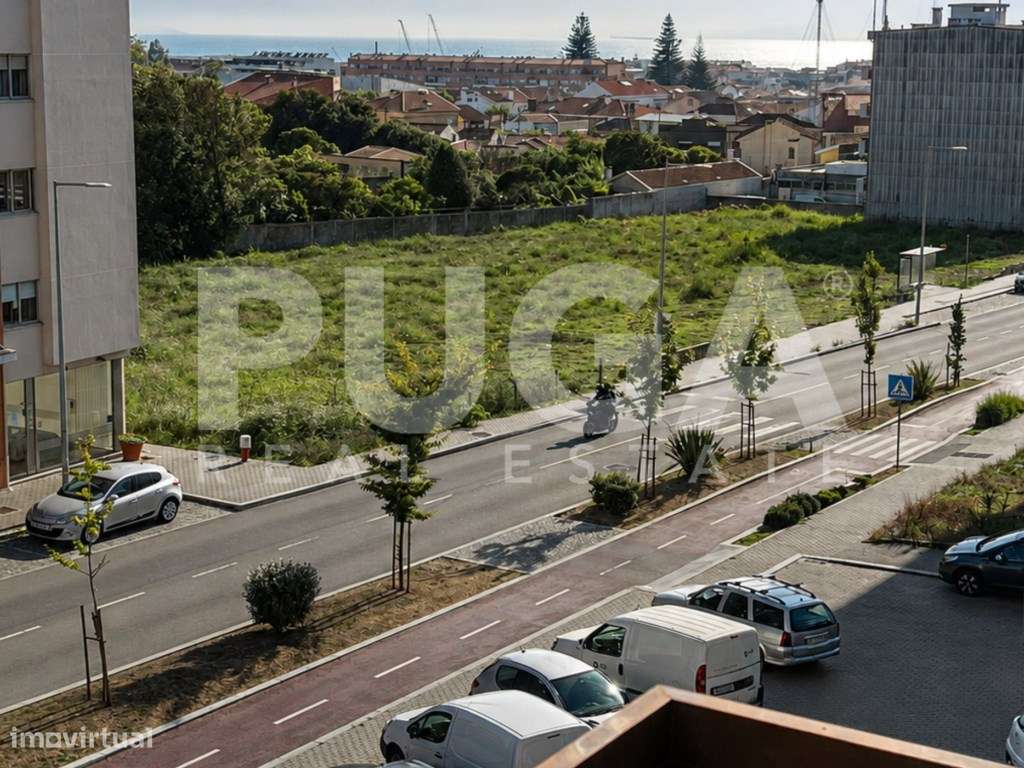 Apartamento T3 no Centro de Espinho | Vista Mar e Garagem Box-16