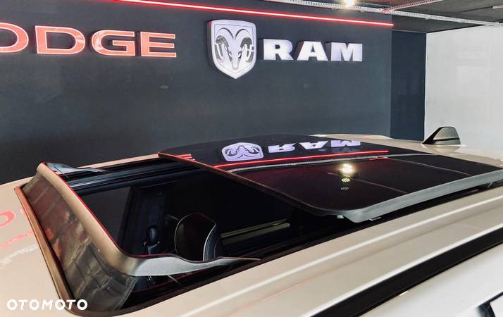 Dodge RAM 1500 5.7 4x4 - 16