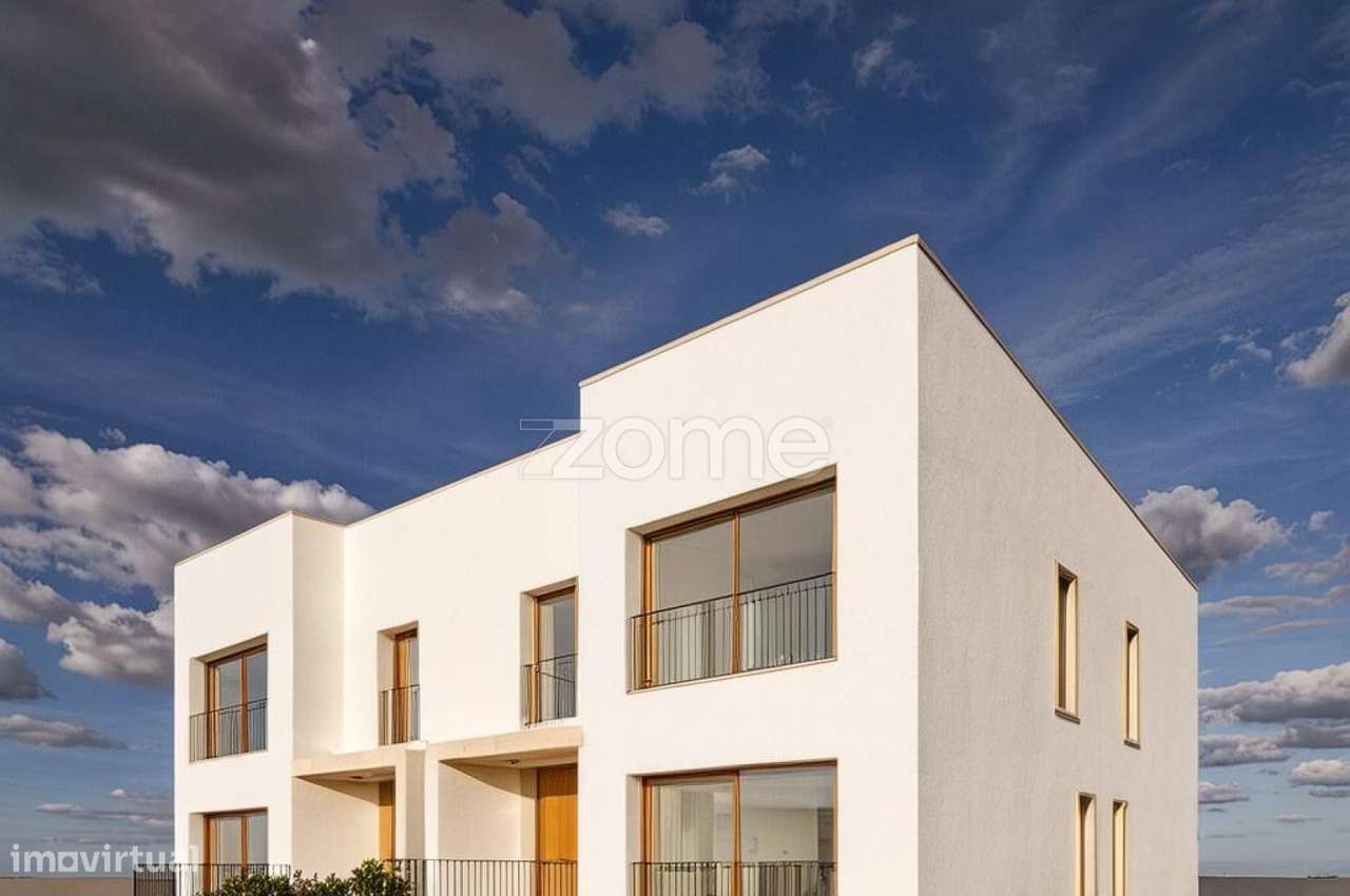 Venda de Terreno em Monte Abraão - Grande imagem: 4/23