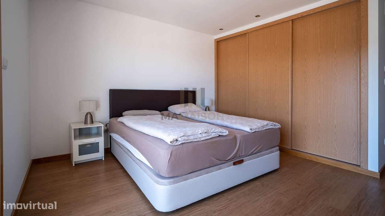 Moradia T4 de Luxo / Centro de Lamego / Jardim e Garagem-18