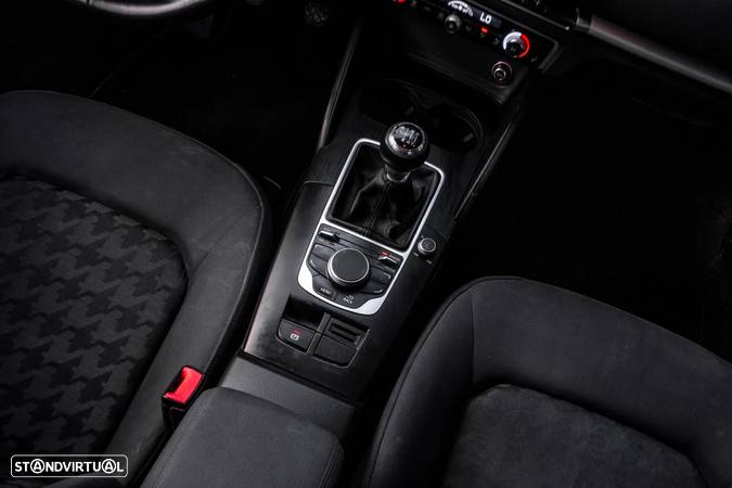 Audi A3 Sportback 1.6 TDI Advance Ultra - 40