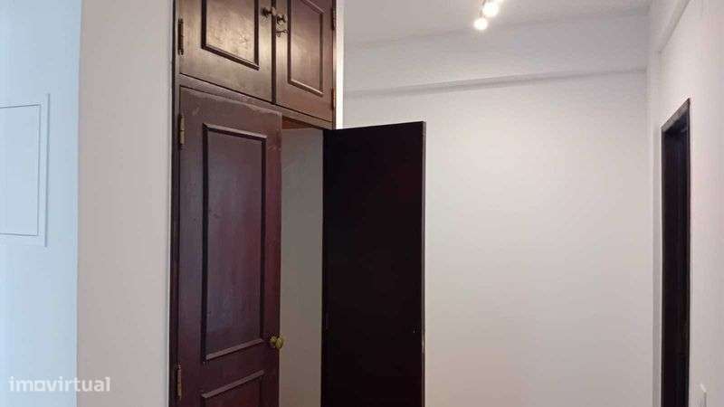 Apartamento T3 remodelado para arrendar em Setúbal - Grande imagem: 5/12