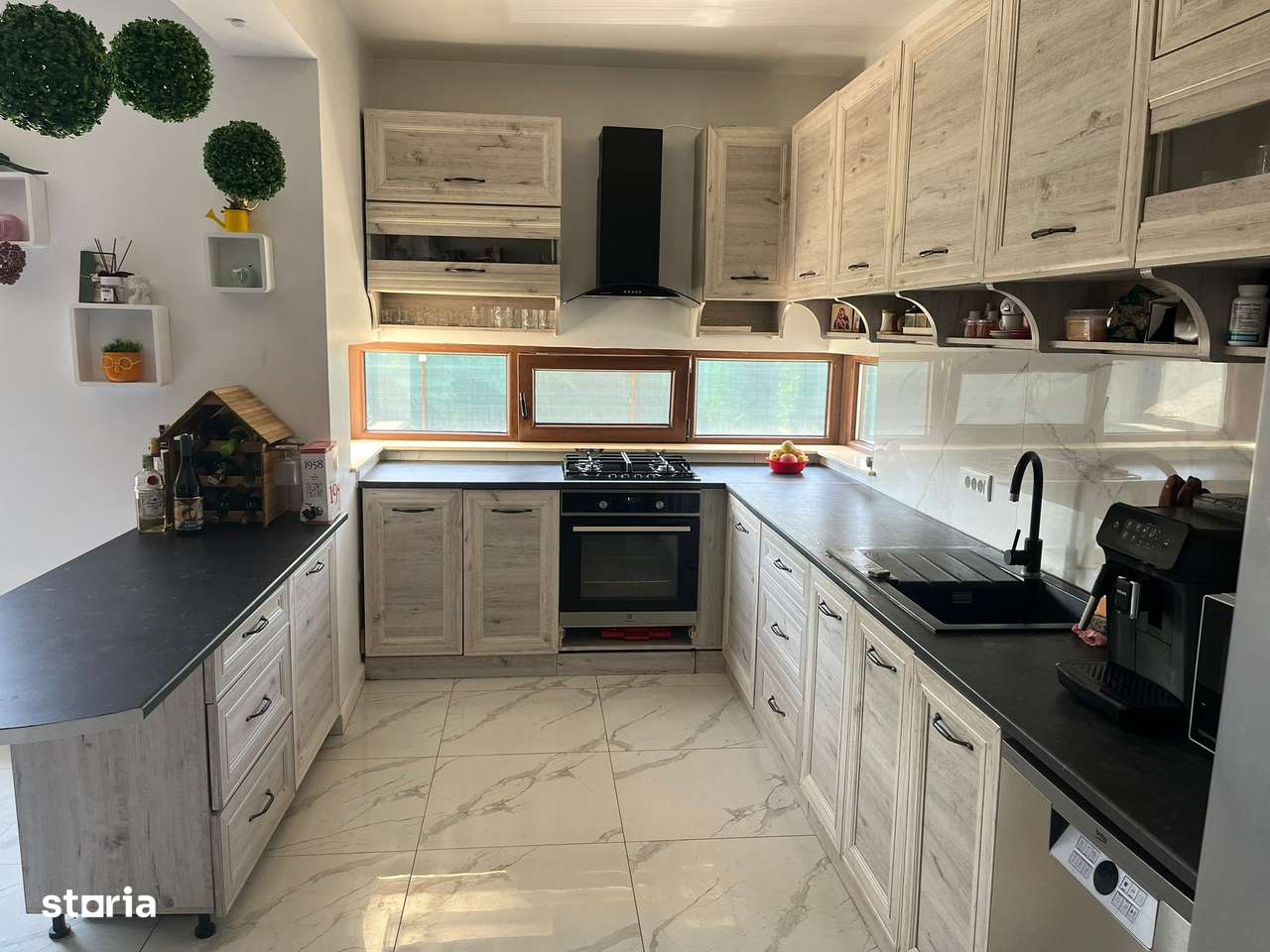 Casă P+M str. Căprioarei-8
