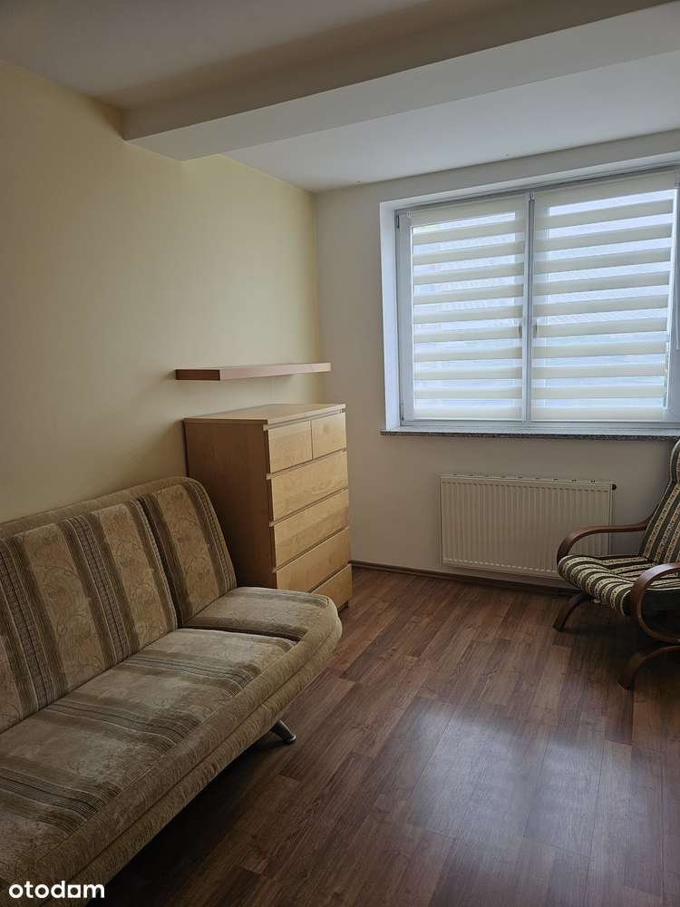 Trzypokojowe mieszkanie przy ul. M. Reja, Żabiniec-12