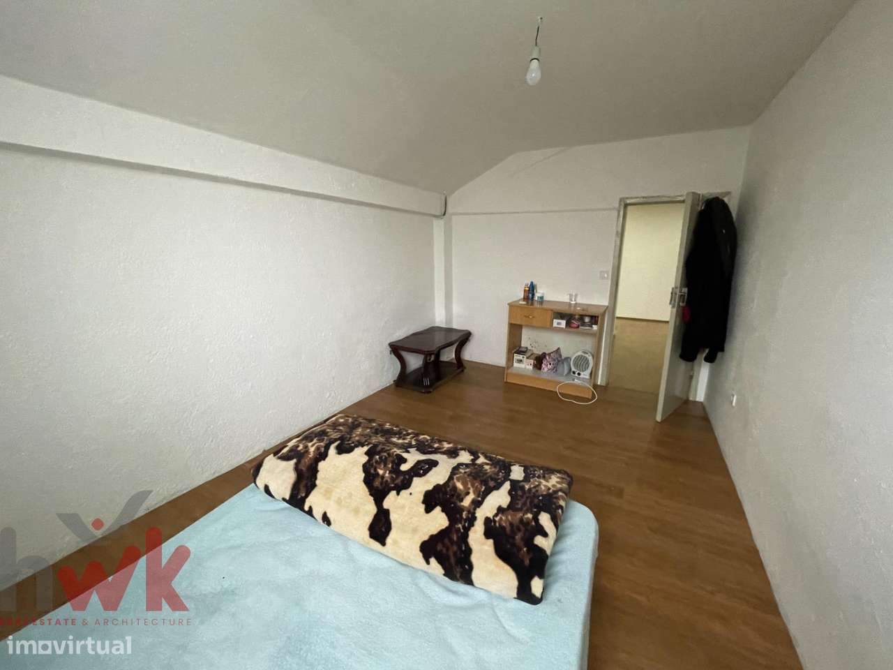 Casa dividida em 3 apartamentos com garagem-20