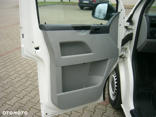 Volkswagen Transporter T5 LIFT - 12