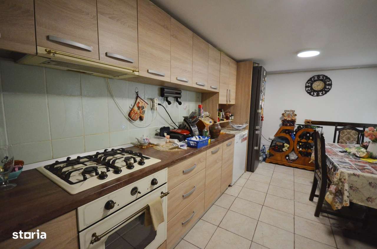 Casa din caramida, Parter + Pod - Dobroesti-6