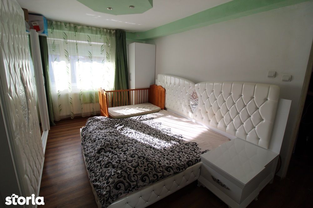 Vând apartament 2 camere în Hunedoara, etaj 2/4, zona M5 limita cu M4