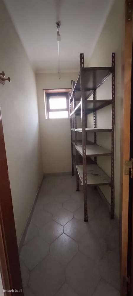 Moradia T6 com Cave, R/Chão e Sótão Aproveitado | A 3 km de Tomar-16