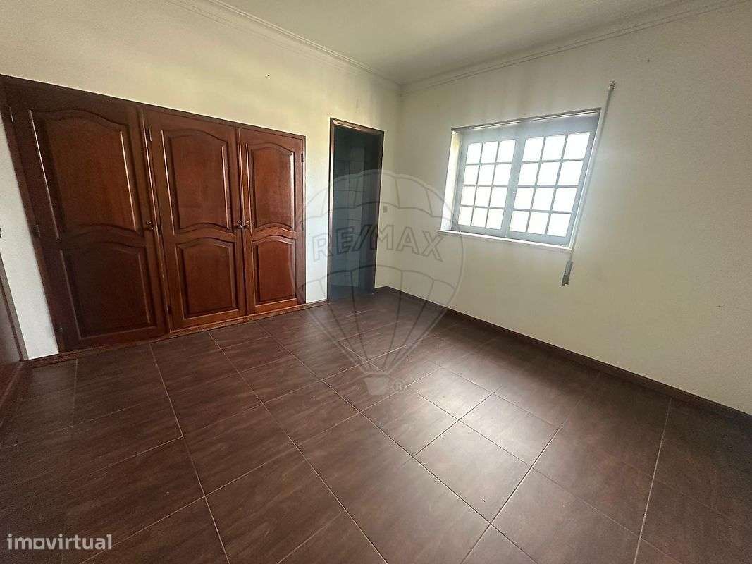 Moradia T5 para venda - Grande imagem: 3/6