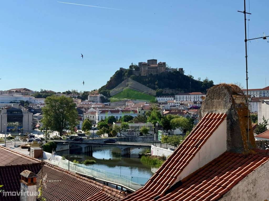Apartamento T6 no centro de Leiria-7