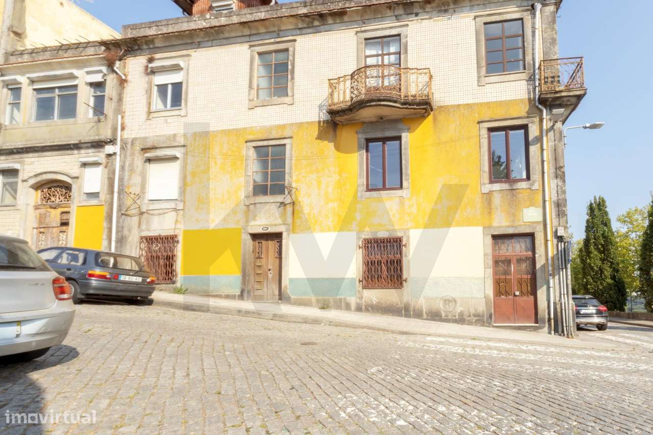 EXCELENTE OPORTUNIDADE DE INVESTIMENTO - PRÉDIO PARA RECONSTRUÇĀO - Grande imagem: 3/35