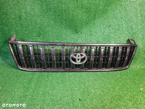 Grill Atrapa Toyota Land Cruiser - 1