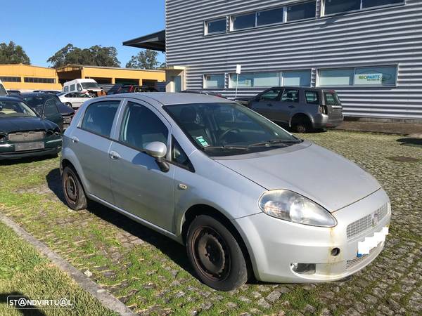 Fiat Punto Evo 1.2 5P 2010 - Para Peças - 3