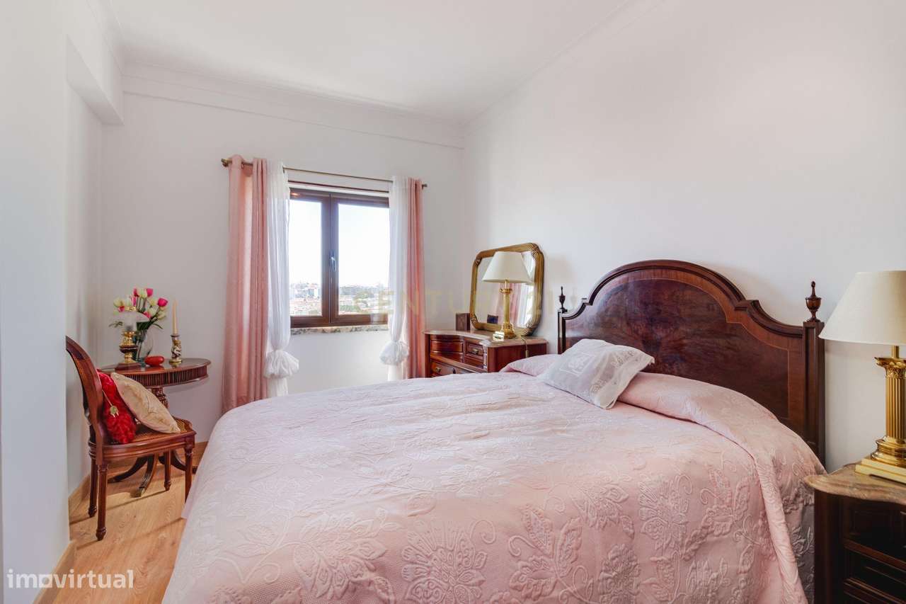 Apartamento T2 na Cova da Piedade com vista panorâmica de 180 graus-6