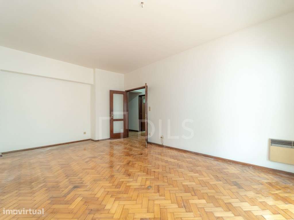 Apartamento T2 com terraço de 40m2, em Costa Cabral, Porto - Grande imagem: 4/28