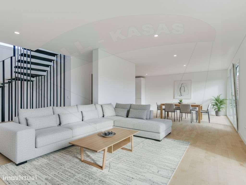 Moradia T3, a ESTREAR com Piscina em Famões, Odivelas: O seu Oásis!-10