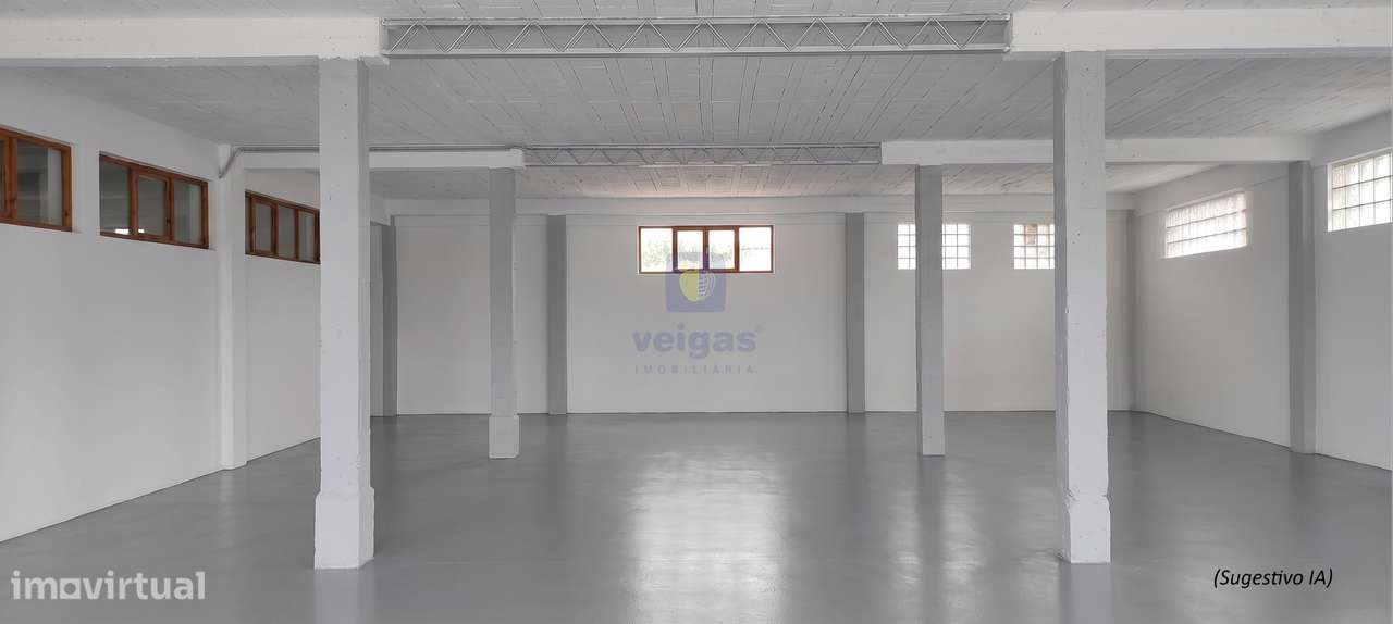 Armazém industrial com 4.107m2 de área e 7.300m2 de terreno, Marinha G-10