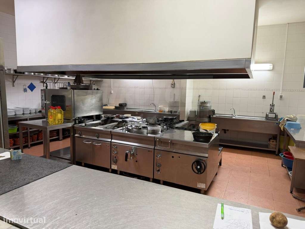 Venda conjunta de restaurante e armazém em Estação, Inglesinhas, Po...-27
