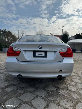 BMW Seria 3 335i Edition Sport - 10
