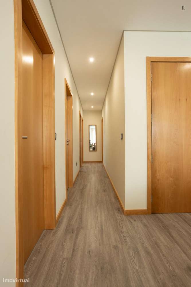 Apartamento com 2 quartos - localizado em Mafamude Porto - Grande imagem: 5/10