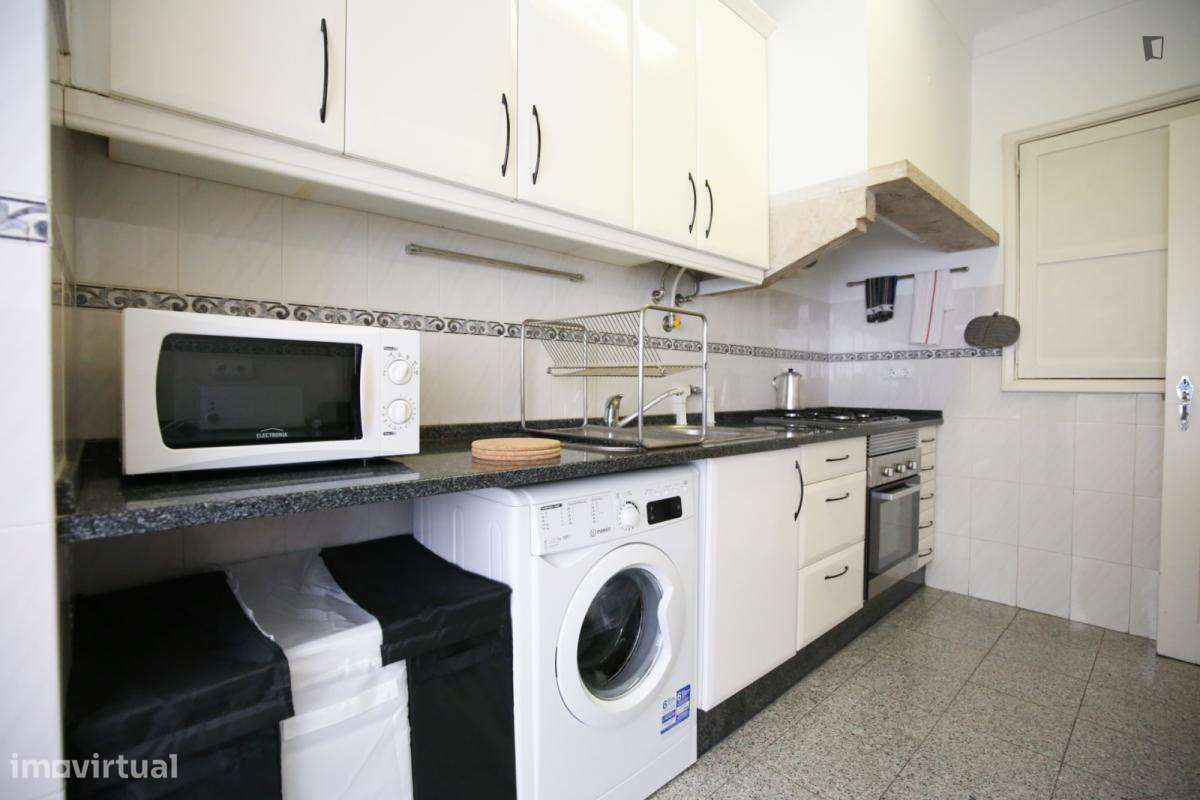 Quarto - localizado em Arroios Lisbon - Grande imagem: 3/28