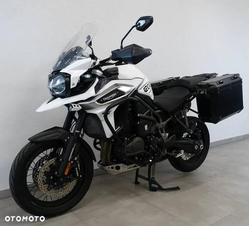 Triumph Tiger - 1