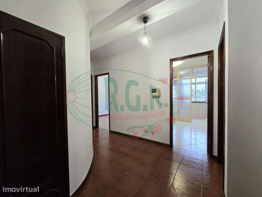 Apartamento T1 | Garagem Fechada | 3 min do Porto - Grande imagem: 2/21