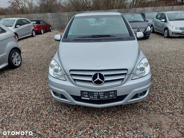 Mercedes-Benz Klasa B 180 BlueEffICIENCY - 2