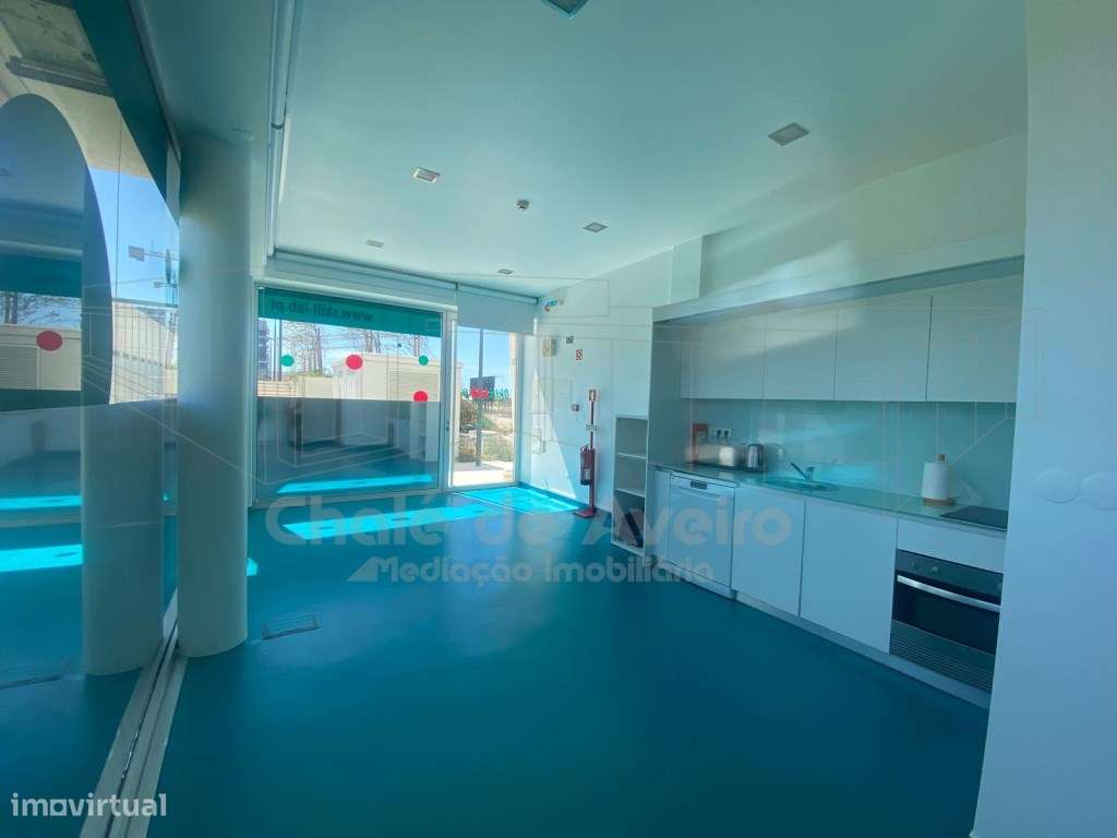 Loja com garagem no centro Aveiro (CANAL) - Grande imagem: 4/9