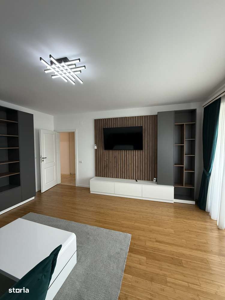 Apartament 3 camere, garaj și terasă Central-2
