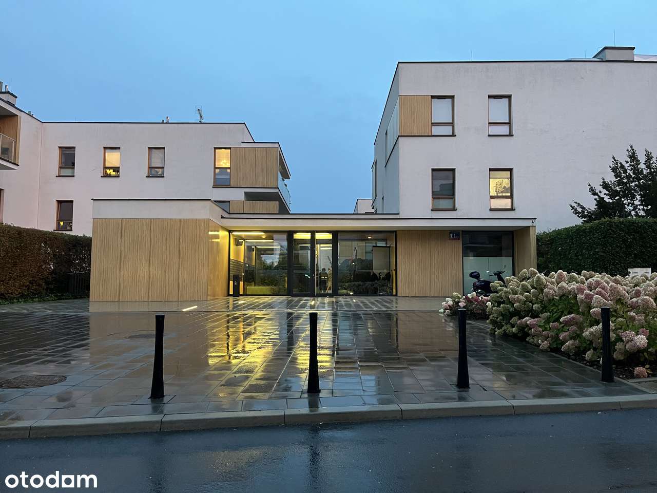 Mieszkanie (50m2) z ogródkiem i miejscem w garażu na Bielanach