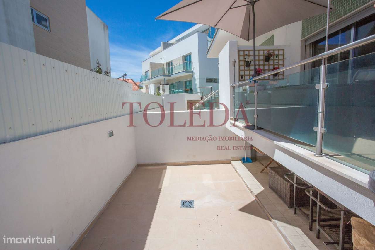 Moradia 4 Pisos com 474m2-16