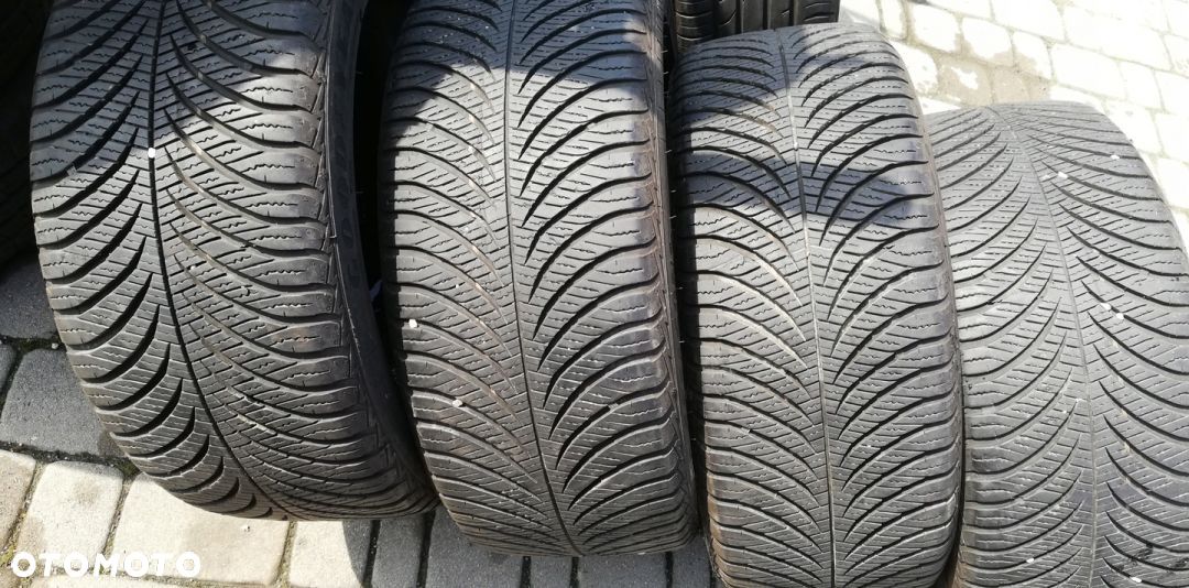 215/45/16 GOODYEAR VECTOR 4SEASONS GEN 2 - 1