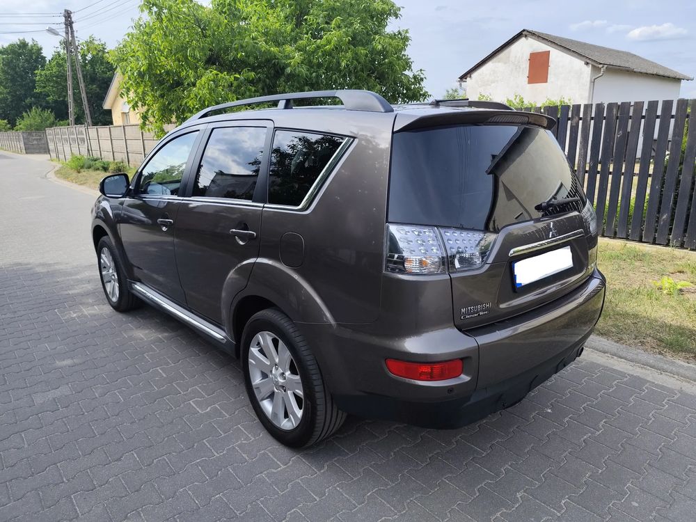 Mitsubishi Outlander II 2.2 DI-D 4WD Invite 2011