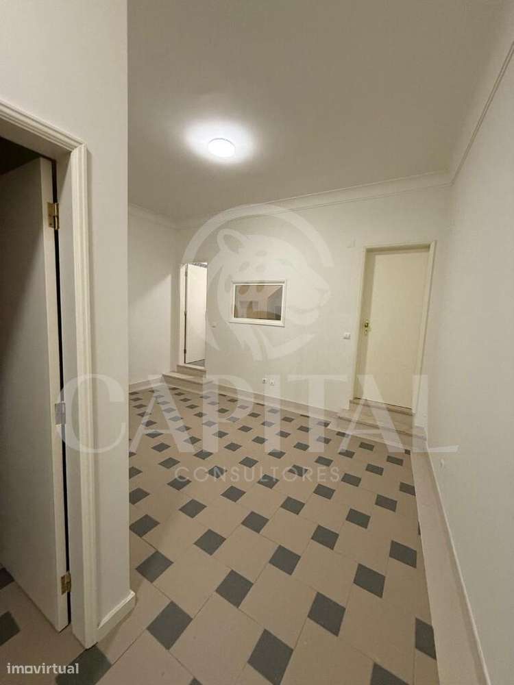 Apartamento T1 no Centro Histórico de Salvaterra de Magos - Grande imagem: 4/17