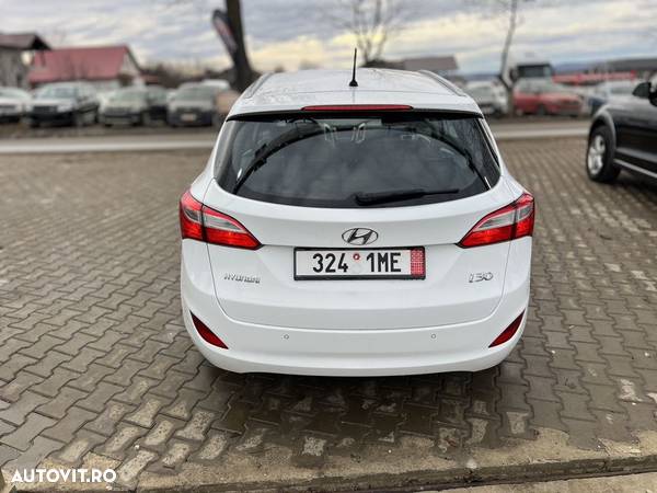 Hyundai I30 1.6 CRDI Premium - 10