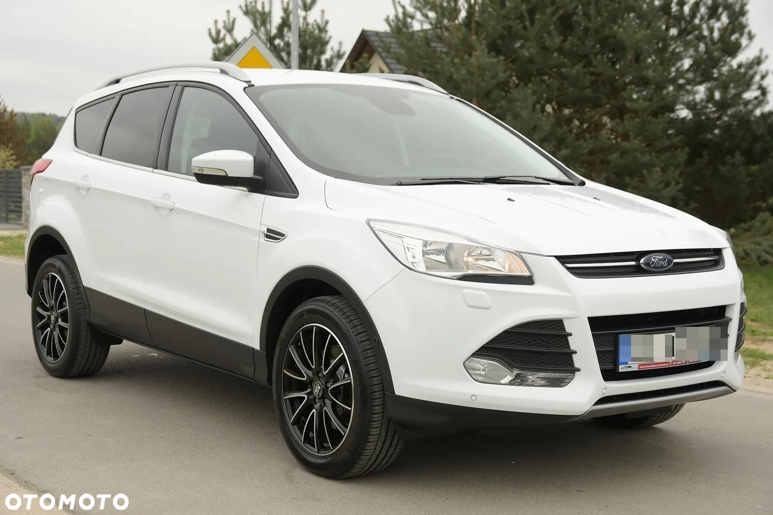 Ford Kuga - 10