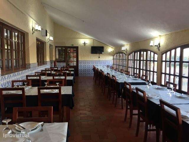 Espaço Multiusos Localizado na Ericeira-23