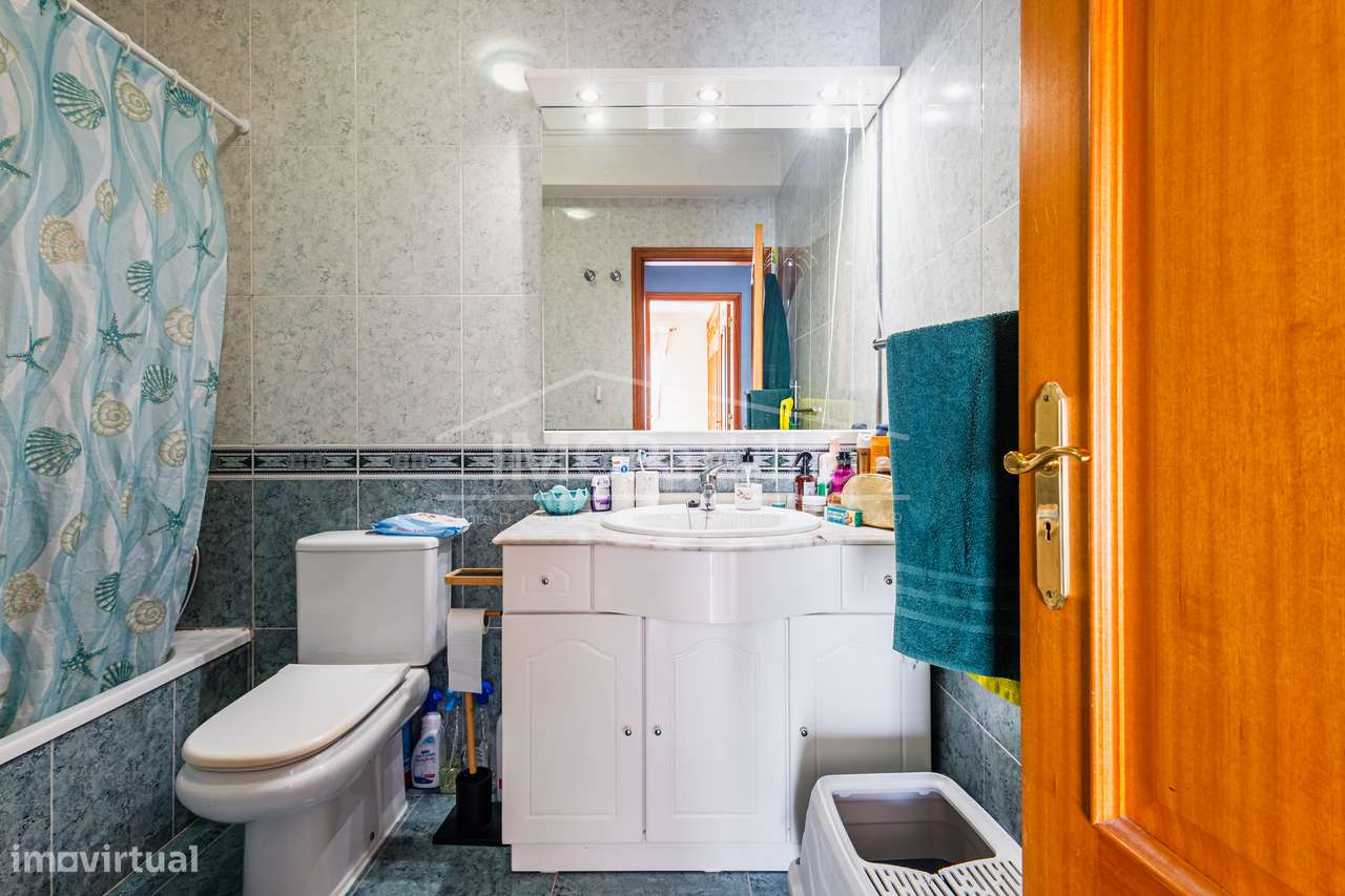 Apartamento T2 no Casal de Cambra-11