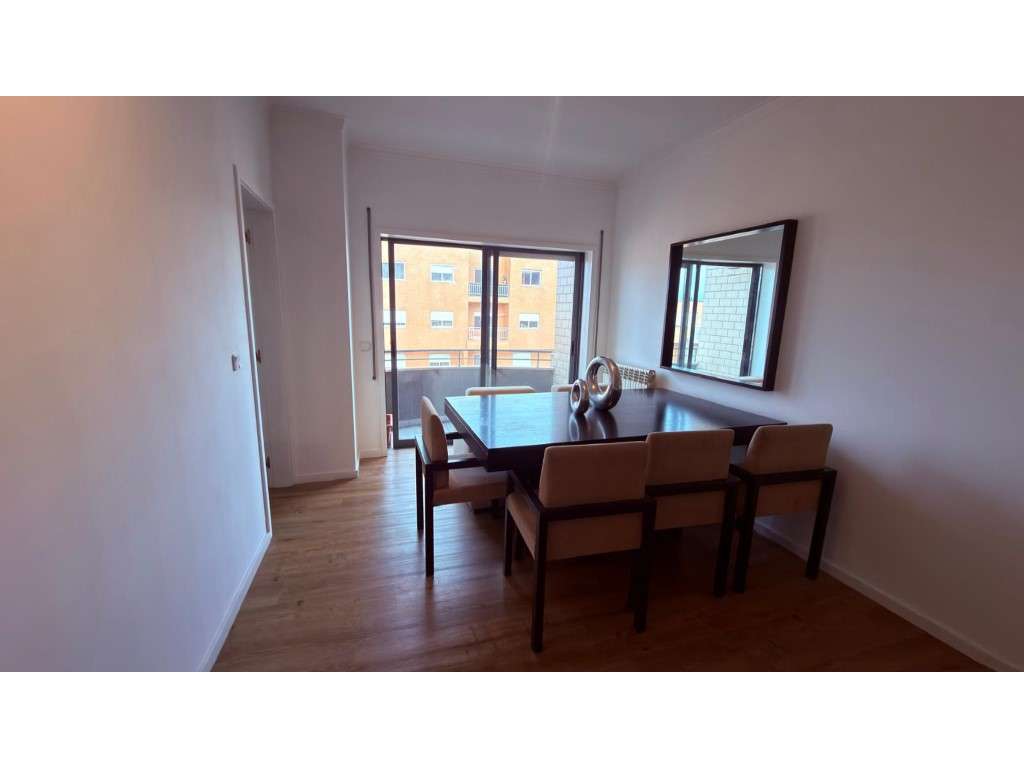 Apartamento T2 com Varanda - Grande imagem: 2/16