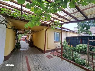 Casa singur in curte zona Florilor