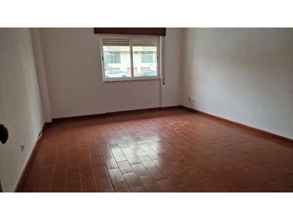 T4 - Bairro do Liceu - Excelentes Áreas-9