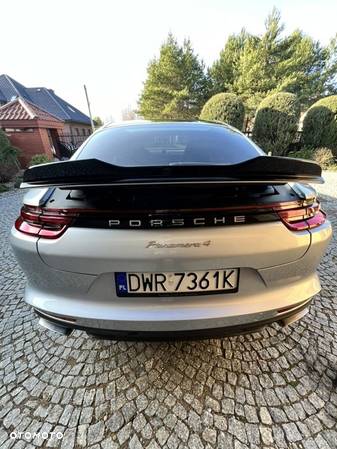 Porsche Panamera 4 - 12