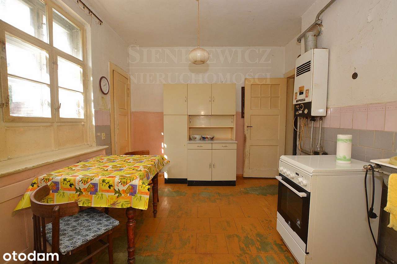 Parter dwurodzinnej kamienicy z garażem-10